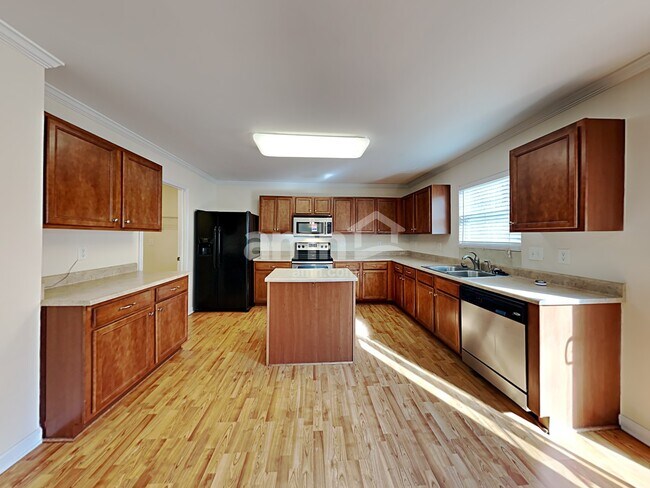 Building Photo - 290 Woodcreek Lane