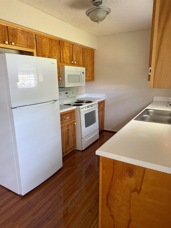 Foto del edificio - 1702 S Center St