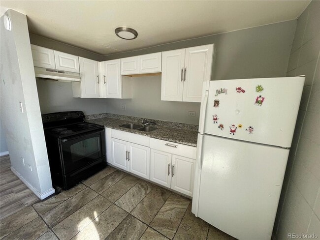 Building Photo - 1590 Clinton St