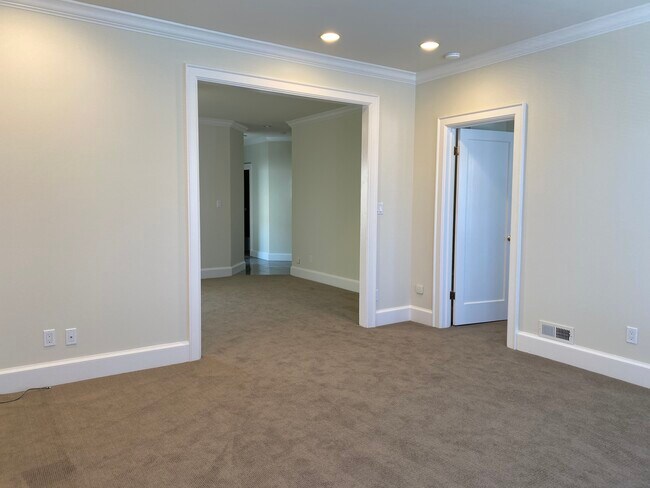 Living room 2 - 2359 20th Ave