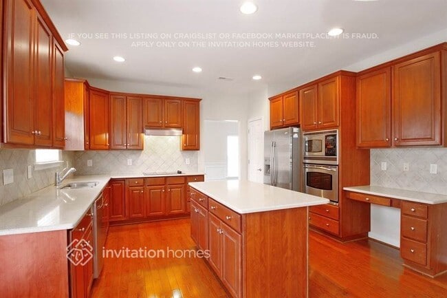 Foto del edificio - 4815 St Simons Terrace