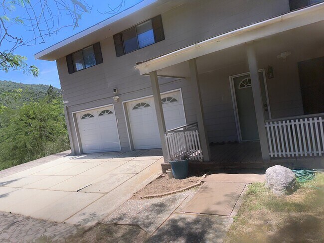 Building Photo - 45221 Big Oak Ln