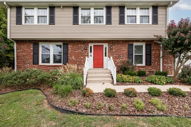 Building Photo - 924 Saundersville Ferry Rd