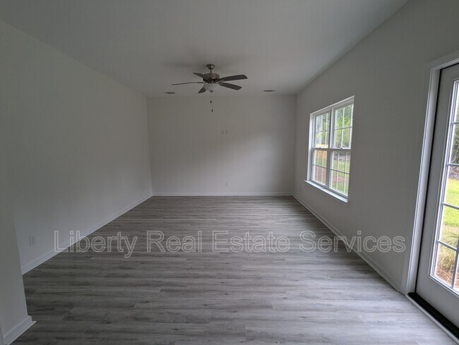 Foto del edificio - 114 Alcove Ct