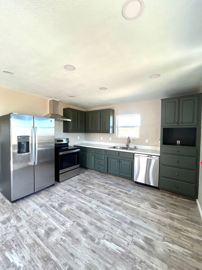 Foto del edificio - 6211 Sunrise Rd