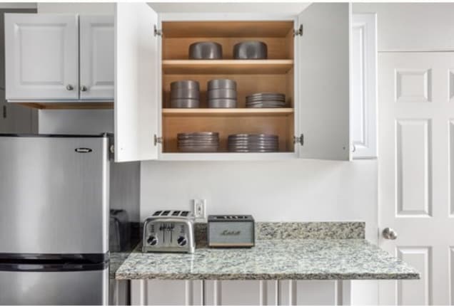 Building Photo - 541 E Broadway