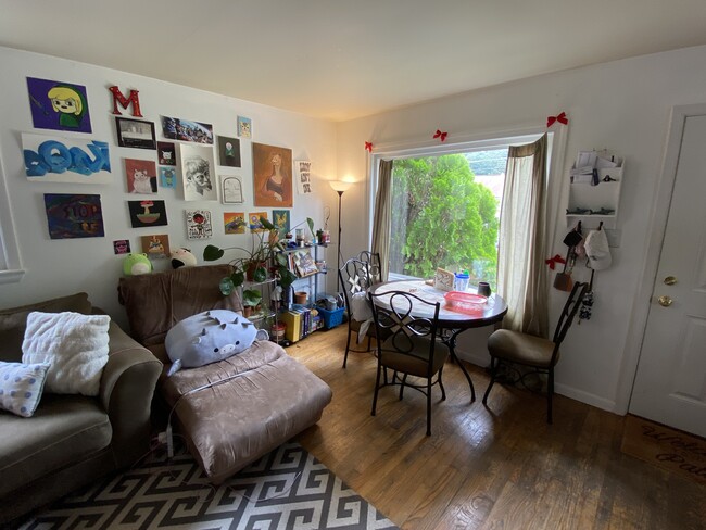 upstairs living area - 8711 36th Ave