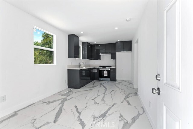 Foto del edificio - 22725 Leonora Dr