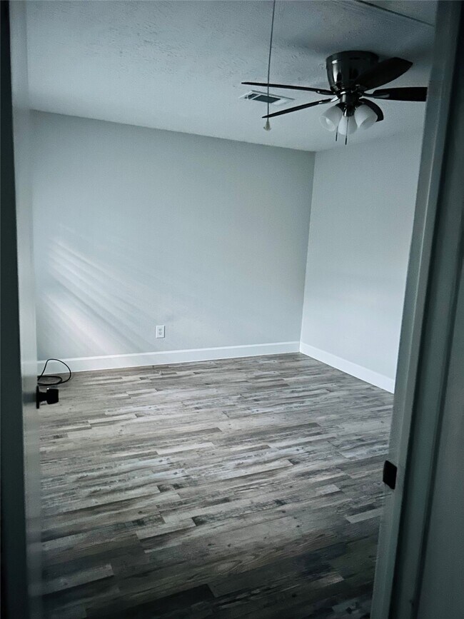 Building Photo - 23323 Dew Wood Ln