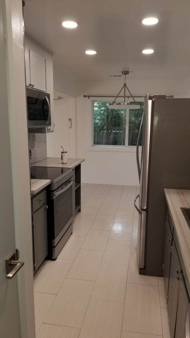 Building Photo - 1308 Monarch Ln