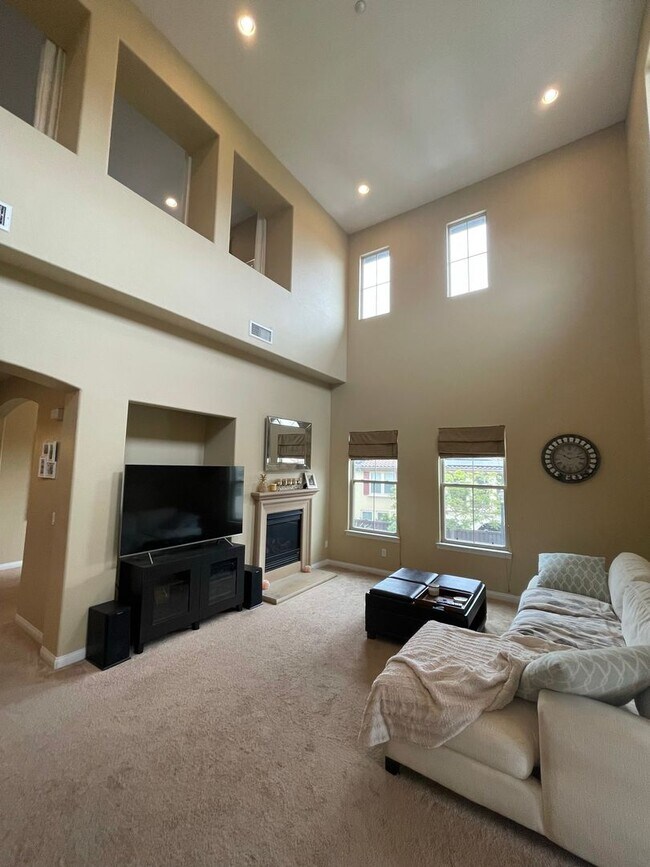 Foto del edificio - $3200 - Upgraded 2 bedroom 2 bath, 1735 sq ft townhouse in Mission Valley