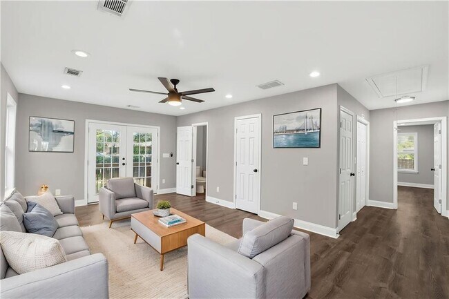 Foto del edificio - 2866 Belvedere Ln