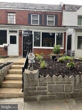 Building Photo - 306 35th St NE