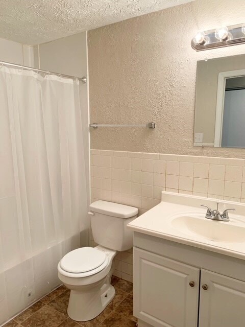 Building Photo - EAST SIDE 4 BR HOME AVAILABLE NOW!