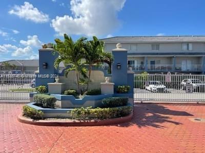 Foto del edificio - 8360 NW 103rd St