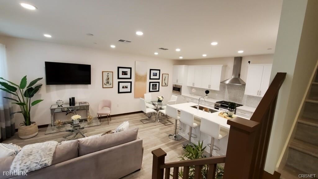 Primary Photo - 3 br, 3 bath Townhome - 19528 Cardin Pl