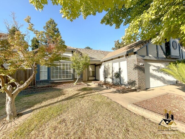 Building Photo - 5417 Apland Pl