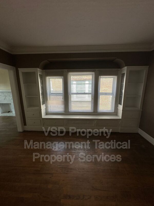Foto del edificio - 3289 E 143rd St