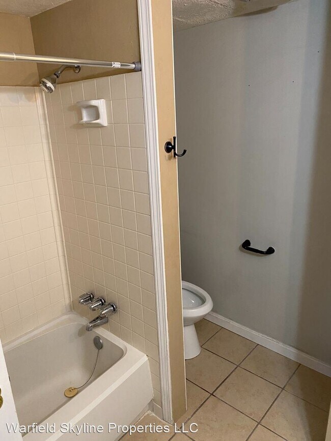 Foto del edificio - 4 br, 2.5 bath House - 9610 Mary Dell Lane
