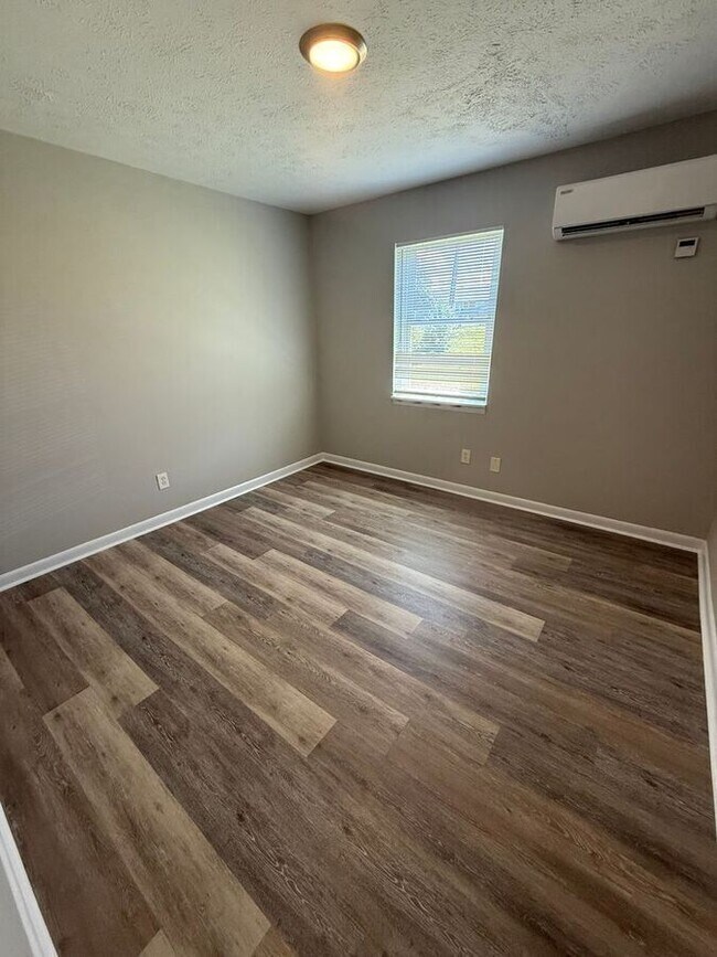 Foto del edificio - 2082 Fairmont Ct