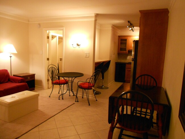 Foto del edificio - Studio Apartment Near 5 Points