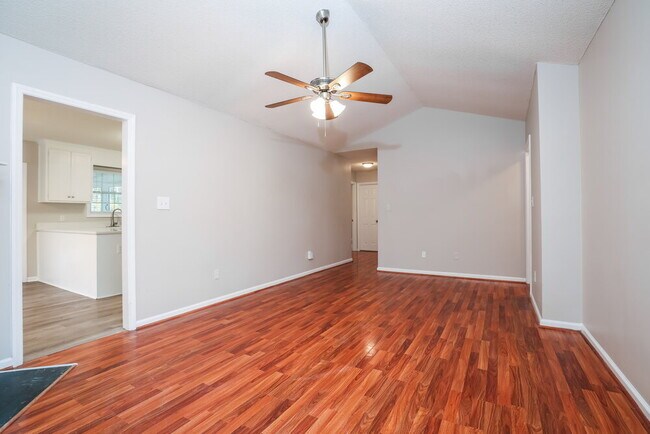 Foto del edificio - 1461 Smokey Mountain Dr