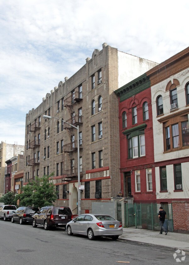Primary Photo - 551-553 W 187th St
