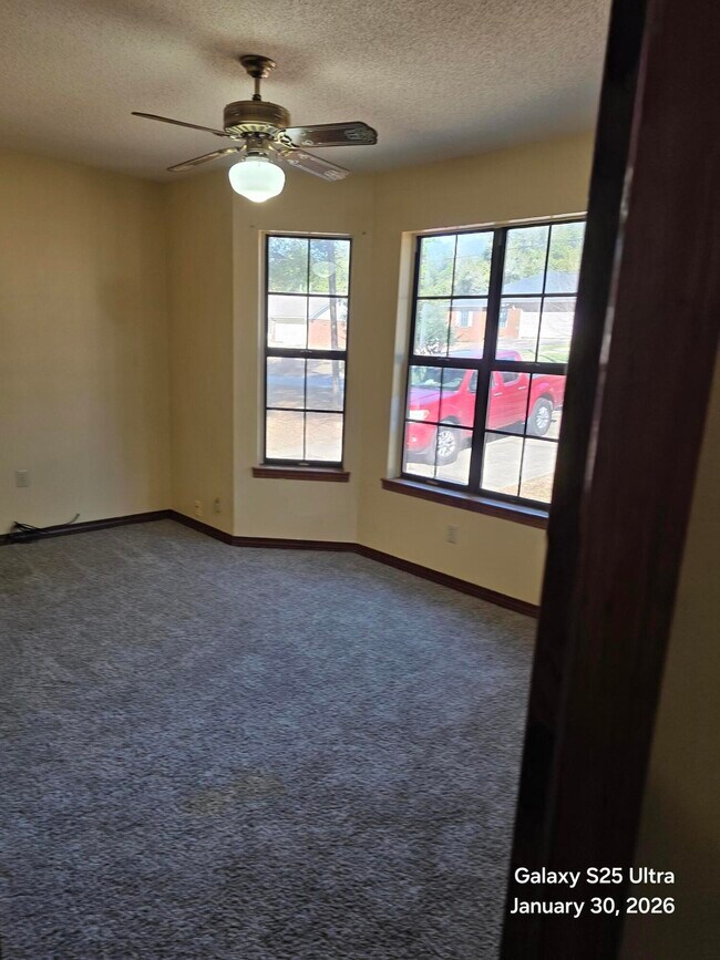 Foto del edificio - 121 Jacob Dr