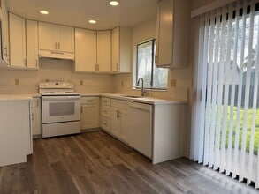 Building Photo - 7614 N Colony Wy