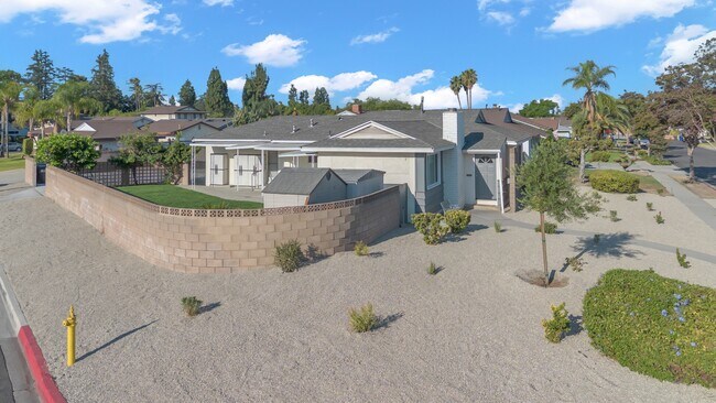 Foto del edificio - 11330 Cherrylee Dr