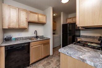 Building Photo - Alpine Manor Apartments