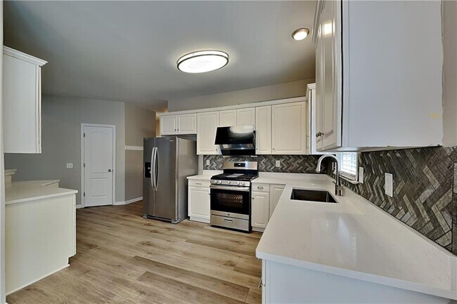 Building Photo - 1494 Oglethorpe Dr