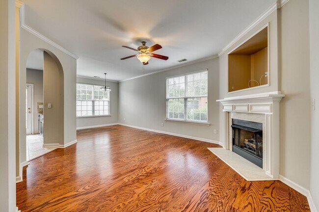 Foto del edificio - 3 bedroom Fort Mill Town Home near Tega Cay!