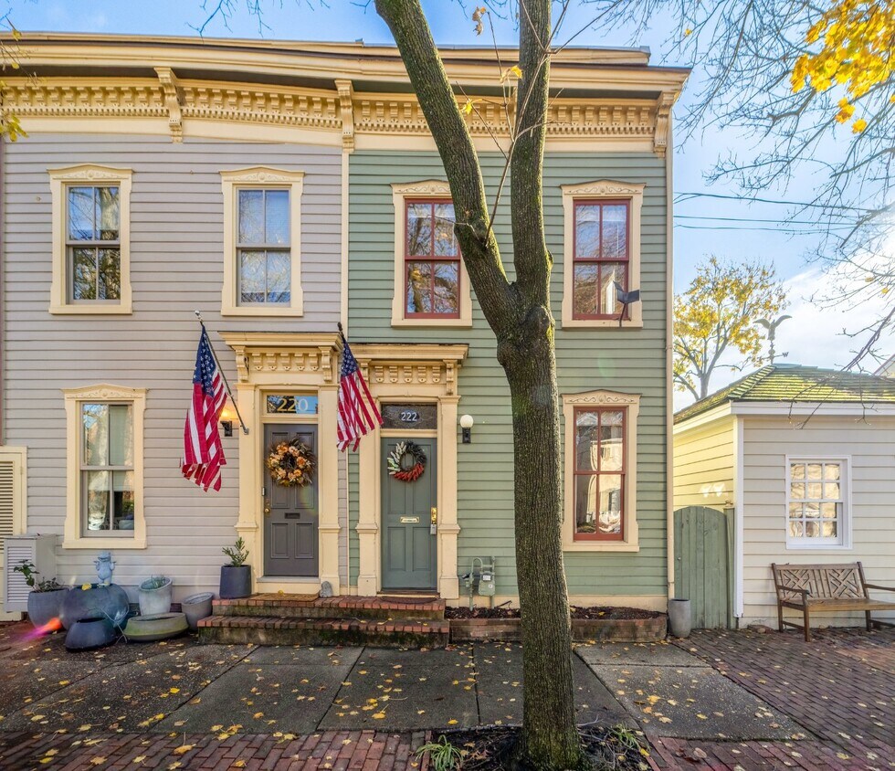 Foto principal - Step into a piece of history with this cha...