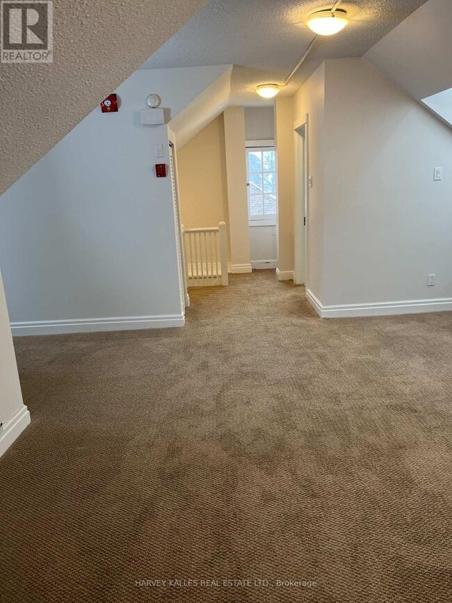 Photo du bâtiment - 440 Avenue Rd