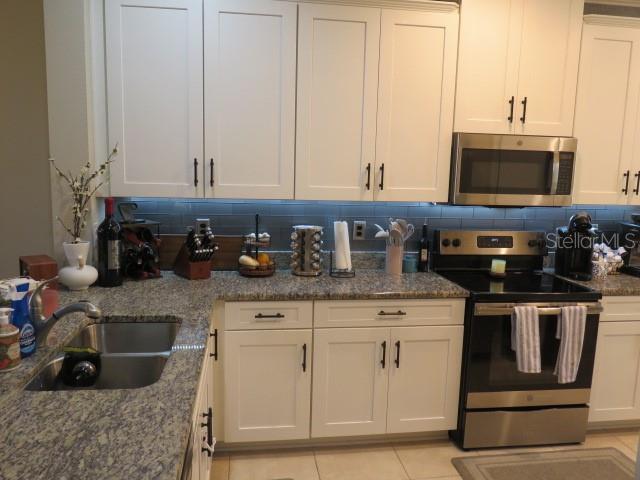 Foto del edificio - 13731 Messina Loop