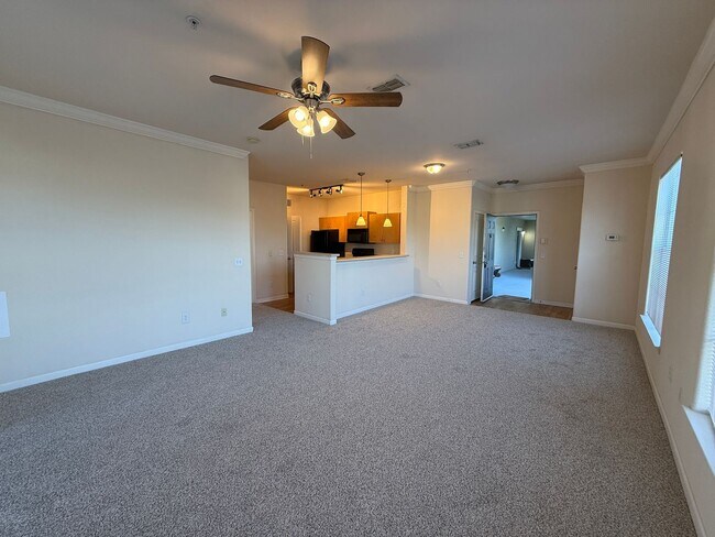 Foto del edificio - Bright & Comfortable 1-Bedroom Apartment i...