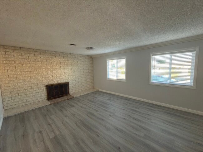 Building Photo - 1108 Cashman Dr