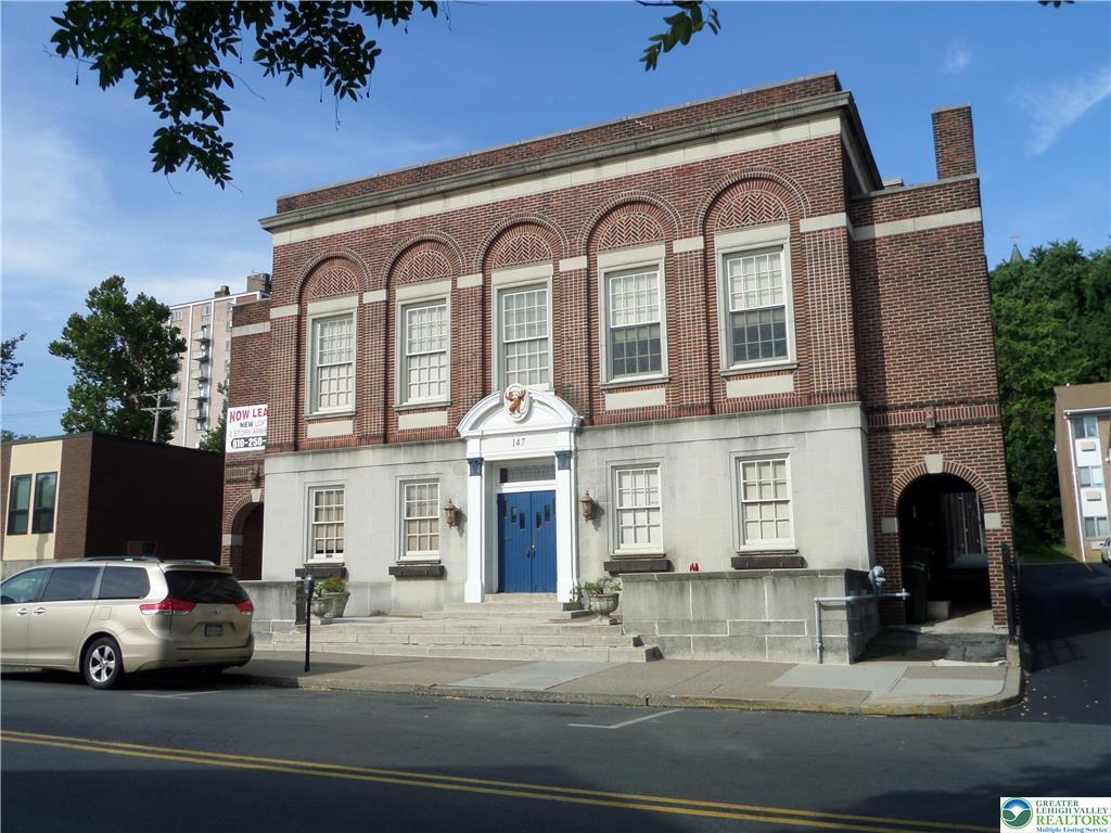 Primary Photo - 143 S 4th St