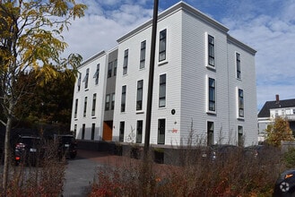Building Photo - 1 Joy Pl