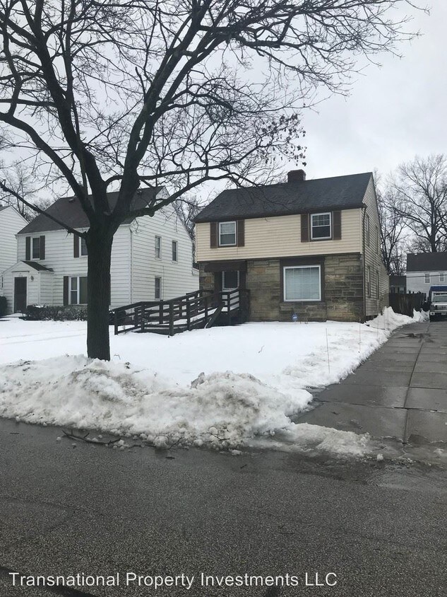 Primary Photo - 4 br, 1.5 bath House - 17112 Throckley Ave.