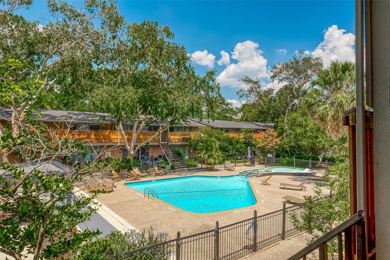 Foto principal - 3930 W Alabama St