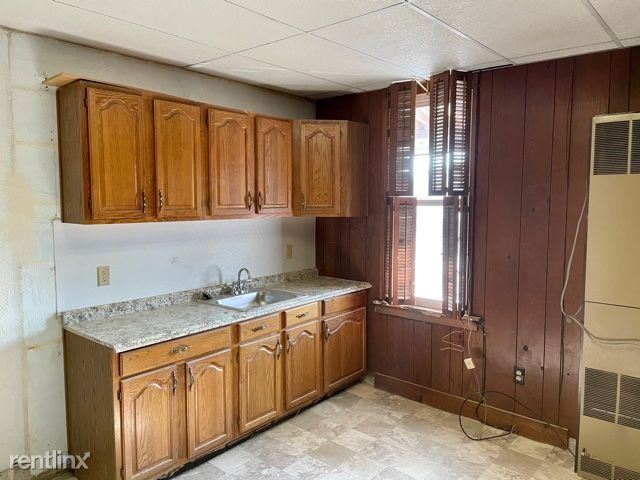 Building Photo - 4 br, 2 bath 4plex - 17 S 2nd St