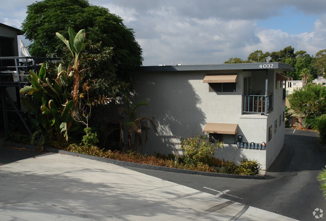 Foto del edificio - Casa De Oro Apartments