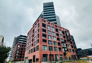 Building Photo - 8 Tippett Rd