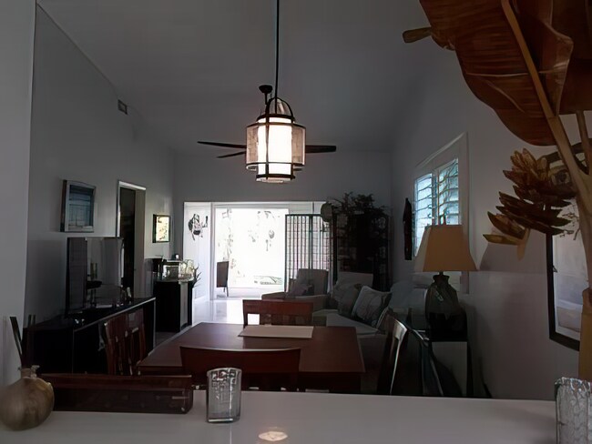 Foto del edificio - 163 Breezeway Ct