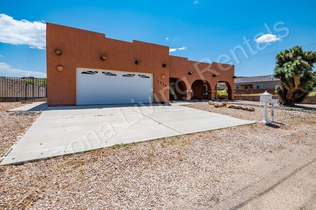 Building Photo - BEAUTIFUL SOUTHWEST HOME