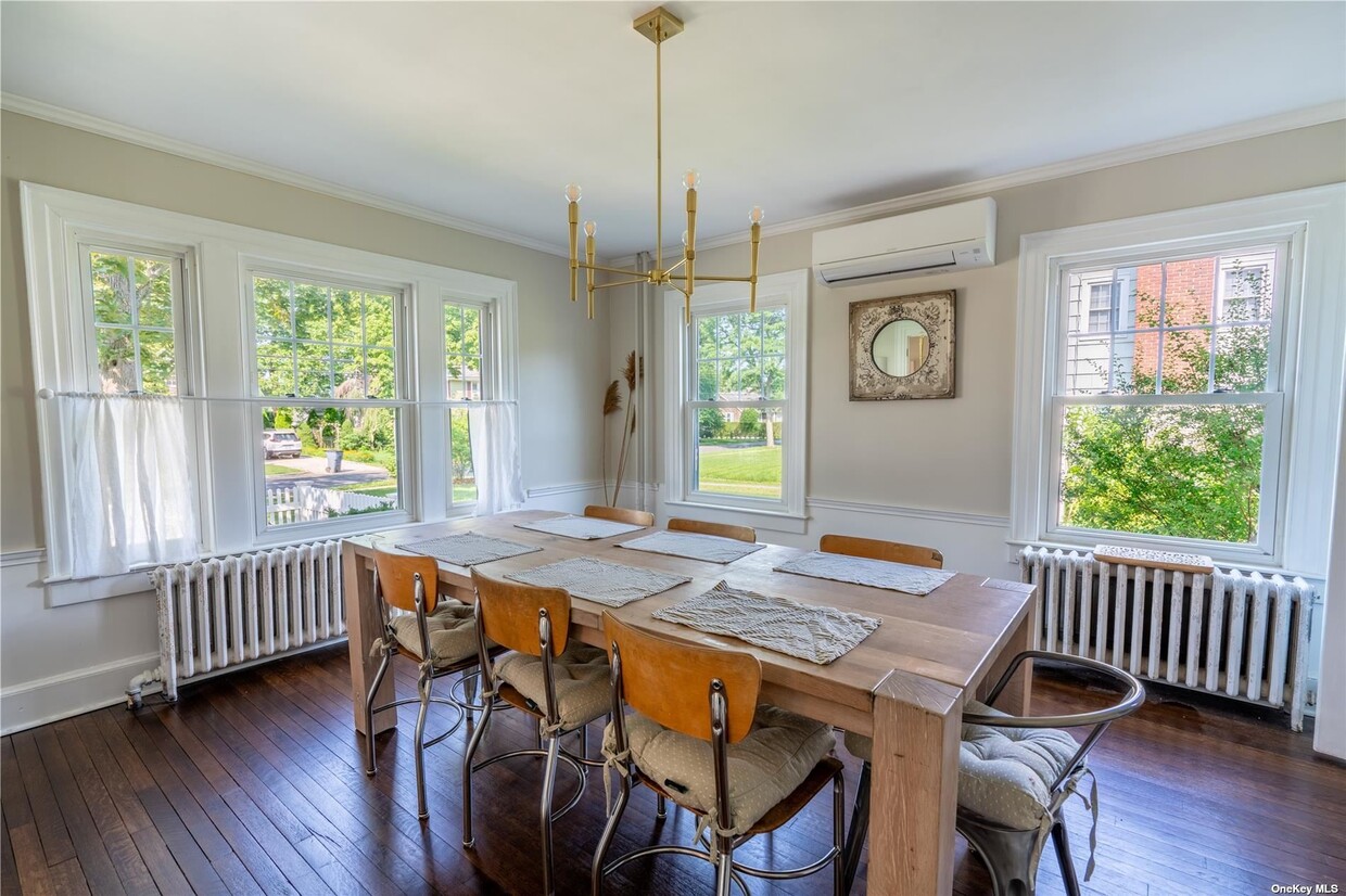 106 Riverside Dr, Riverhead, NY 11901 House Rental in Riverhead, NY