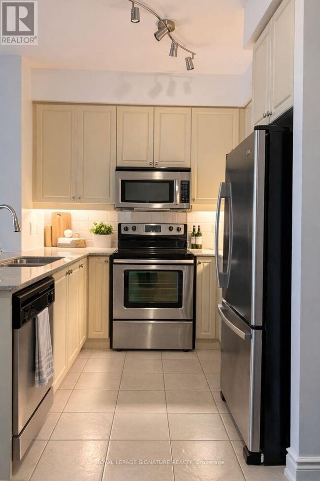 Photo du bâtiment - 10 Bloorview Pl