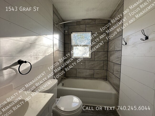 Foto del edificio - 1543 Graf St